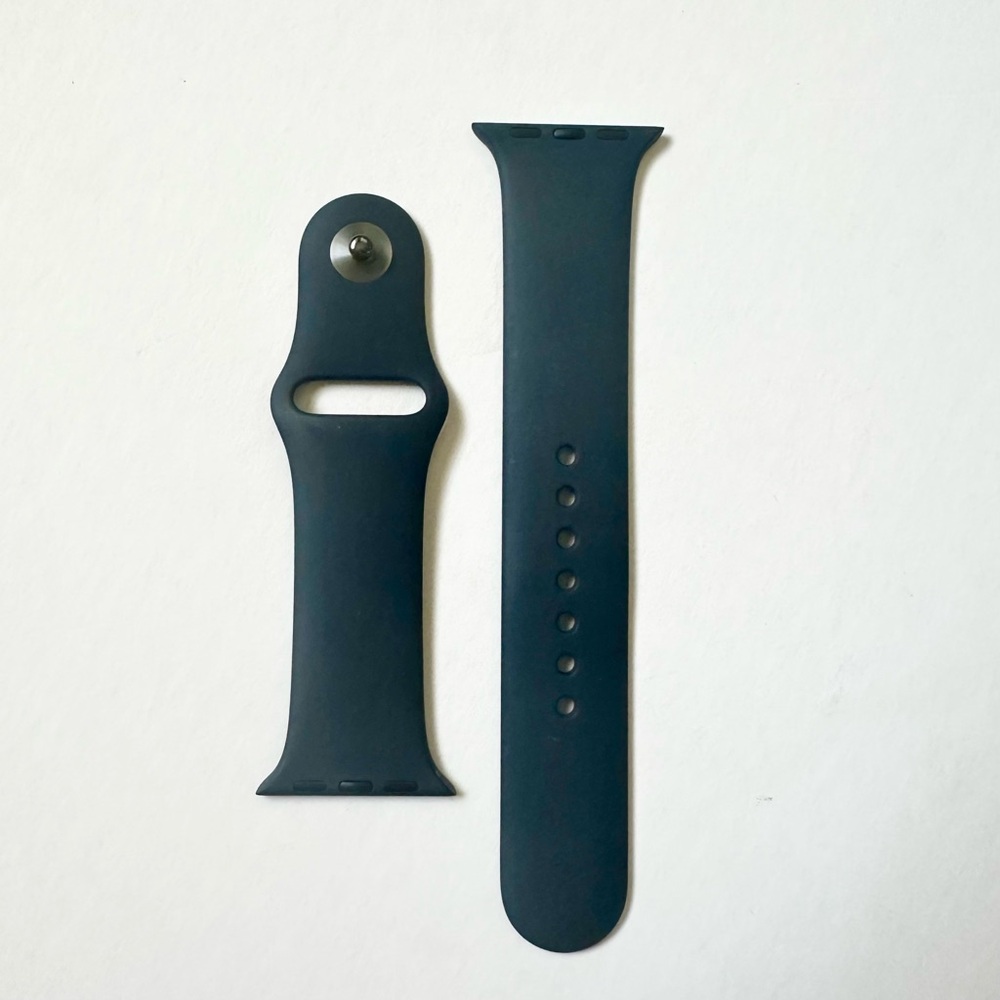 Apple Watch Midnight Sport Band with Space Gray Pin 41mm